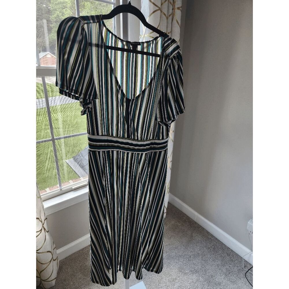 Torrid Midi Crepe Studio Knit Flutter Sleeve Dres… - image 3